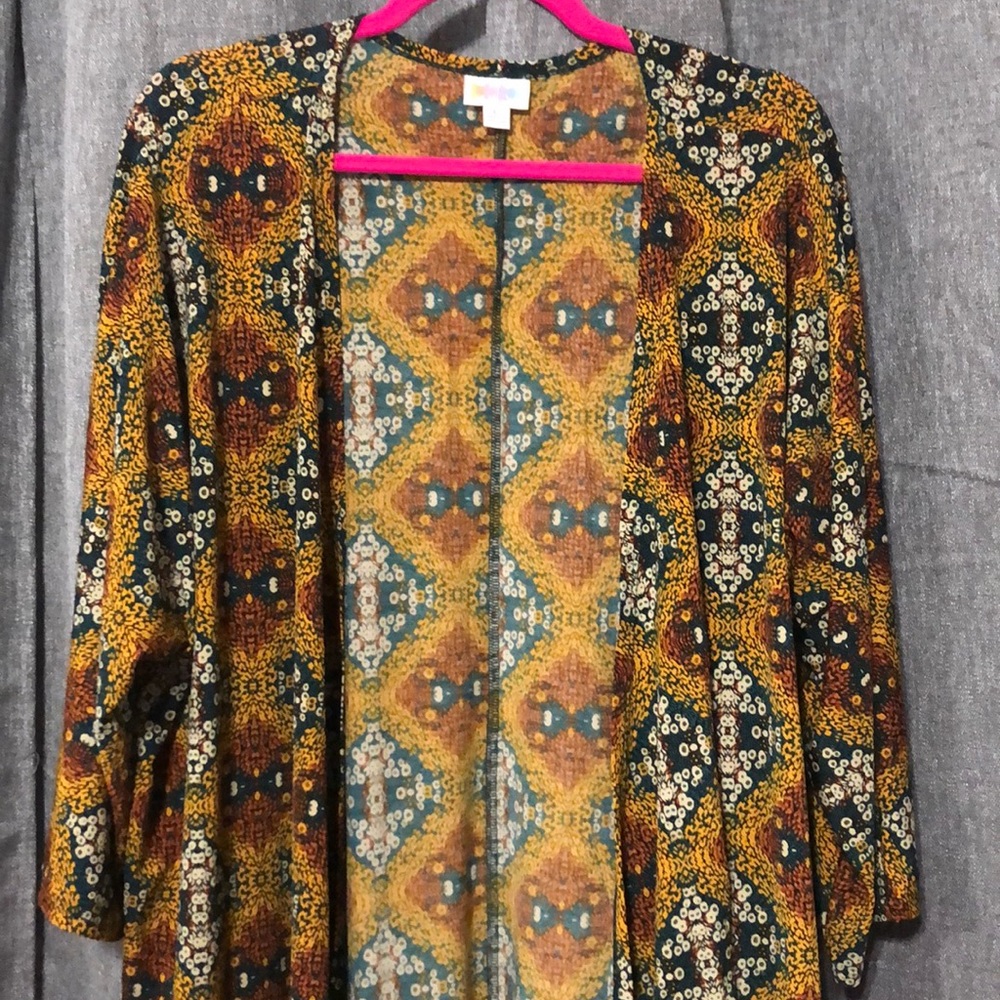 LuLaRoe Lindsay (kimono)